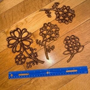Floral Wooden looking plastic Wall Decor Set